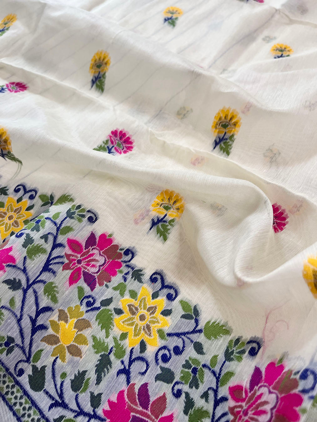 Jamdani sari with all over work and exquisite Pallu
