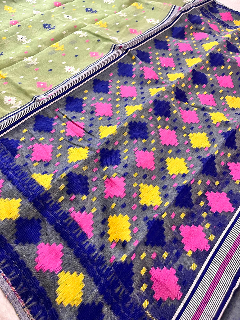 Jamdani sari with all over work and exquisite Pallu