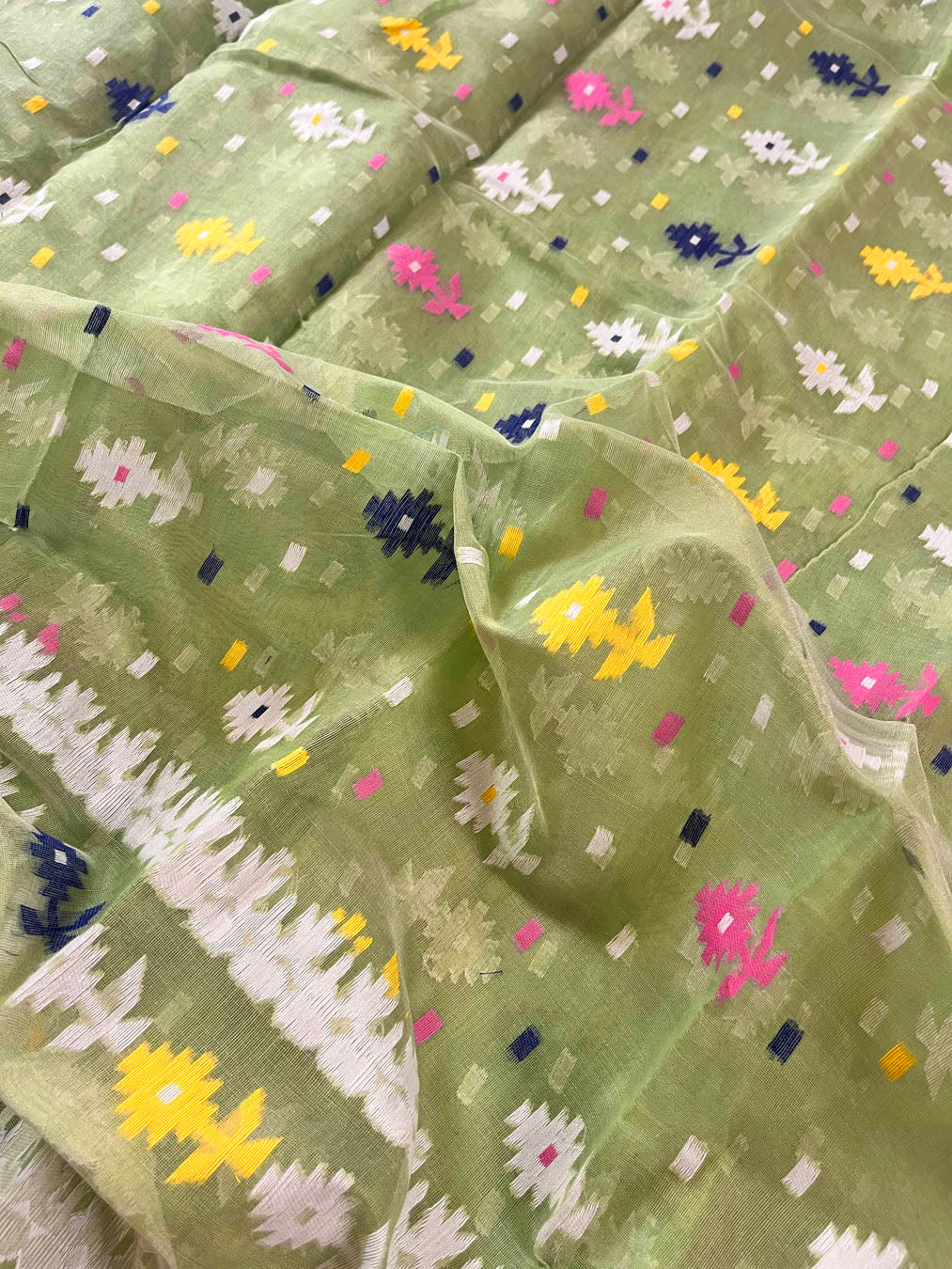 Jamdani sari with all over work and exquisite Pallu
