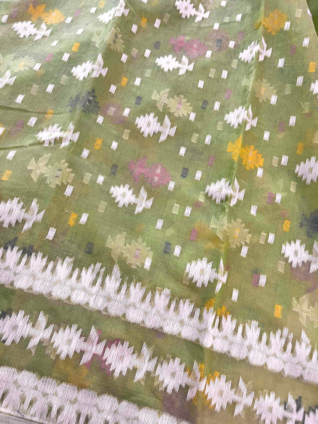 Jamdani sari with all over work and exquisite Pallu