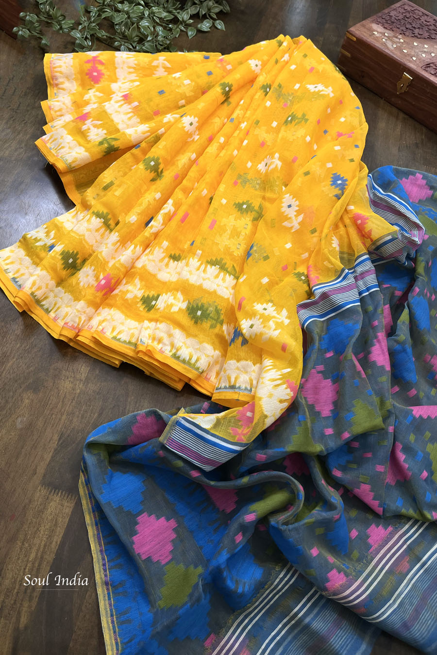 Jamdani sari with all over work and exquisite Pallu