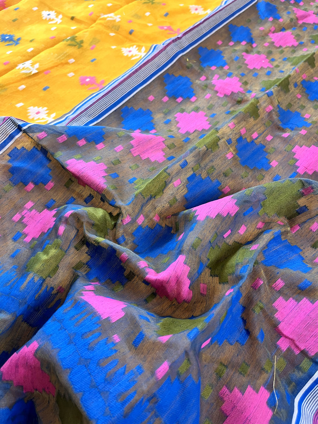Jamdani sari with all over work and exquisite Pallu