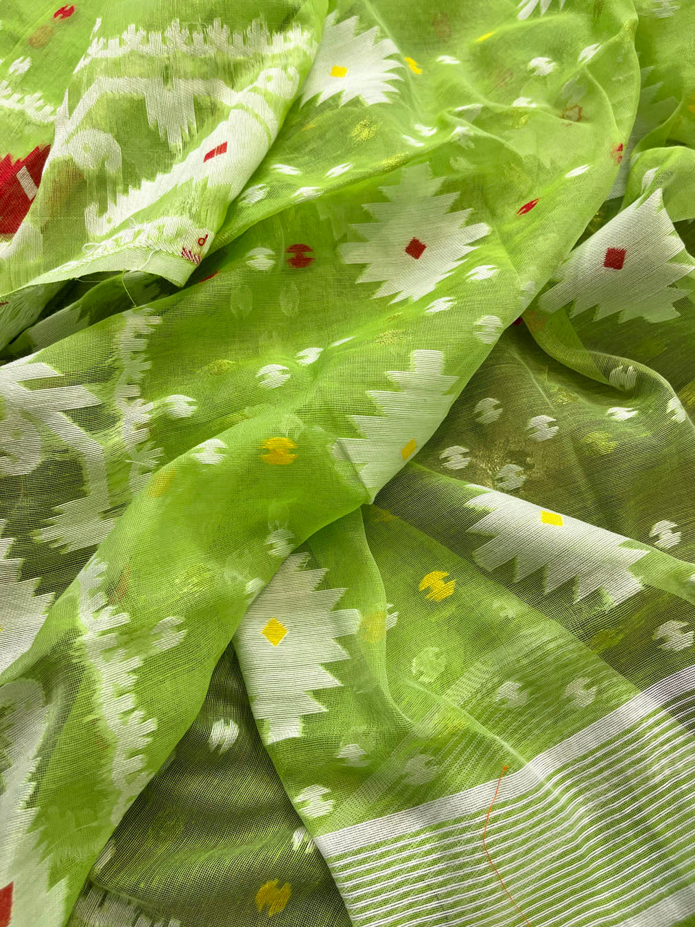 Jamdani sari with all over work and exquisite Pallu