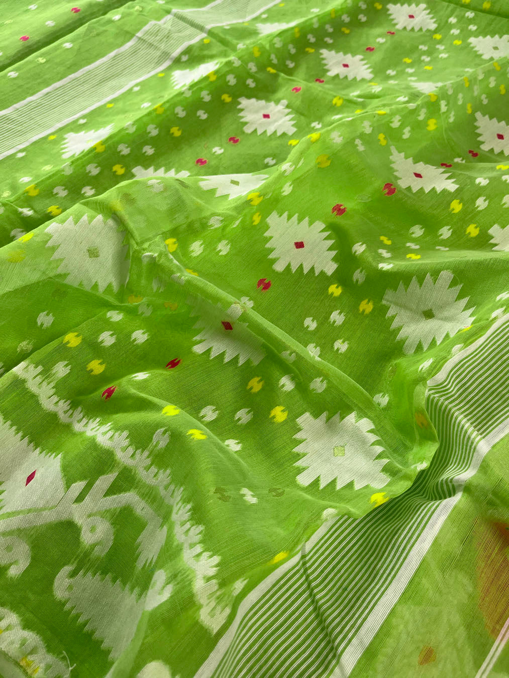 Jamdani sari with all over work and exquisite Pallu