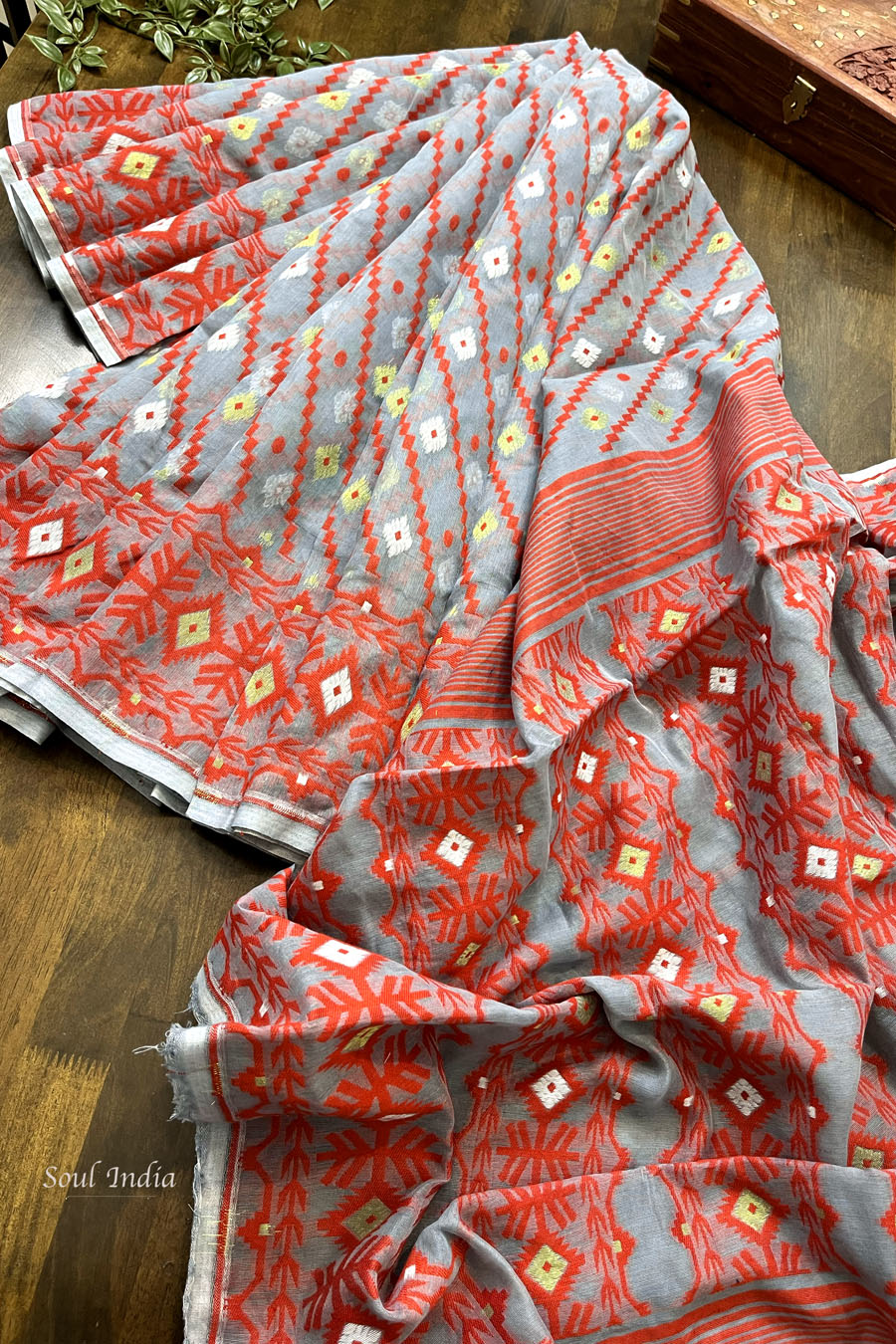 Jamdani sari with all over work and exquisite Pallu