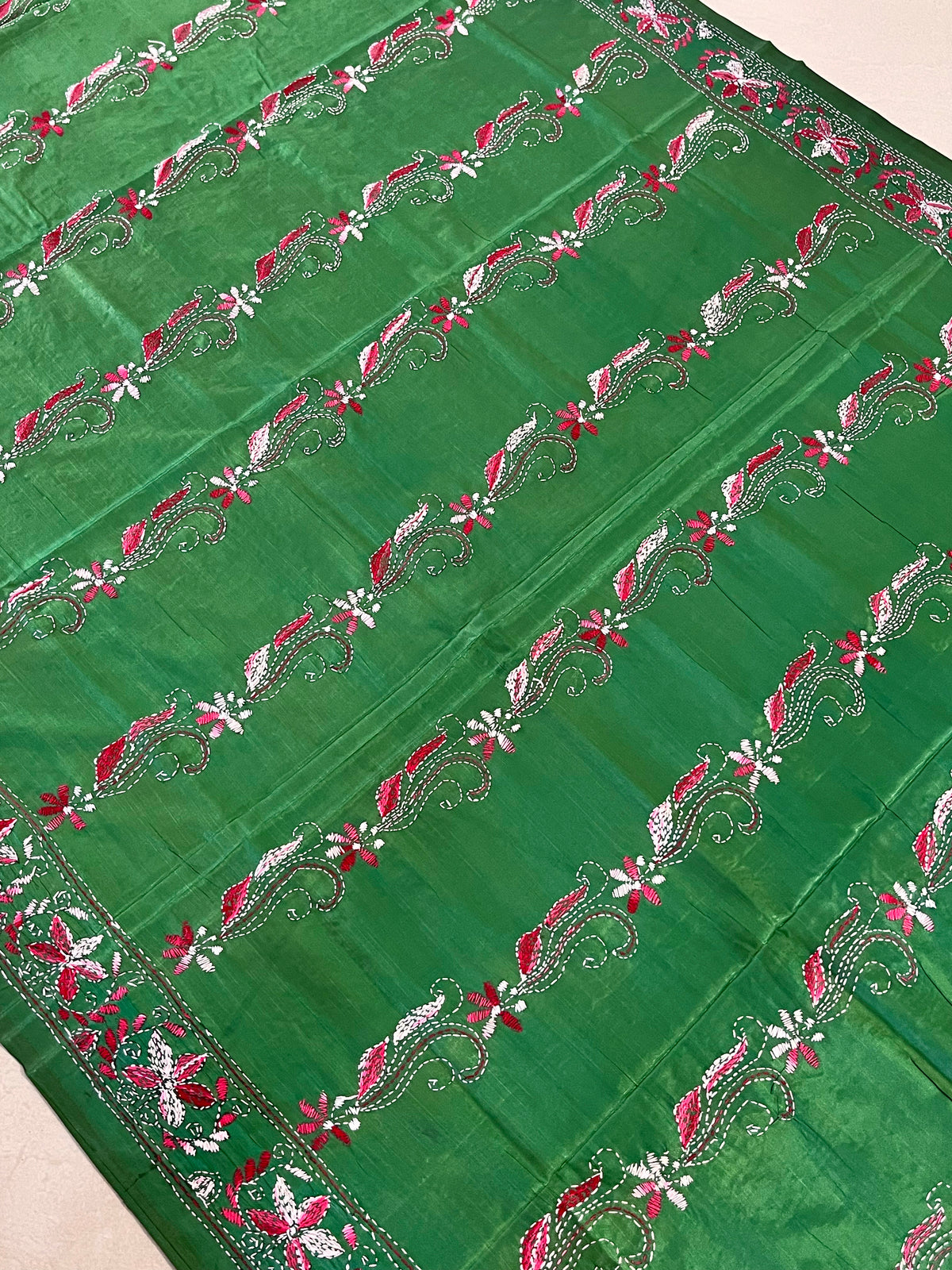 Shantiniketan Hand Embroidery Kantha Stitch Saree - Green