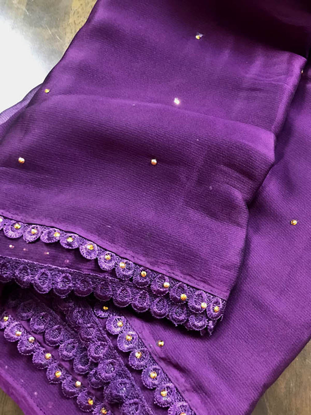 Chiffon Crystal Embellished Saree With Lace - Purple