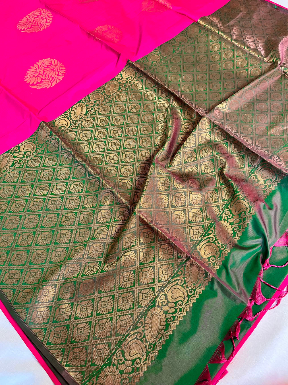 Banarasi Silk Saree With Woven Work - Pink