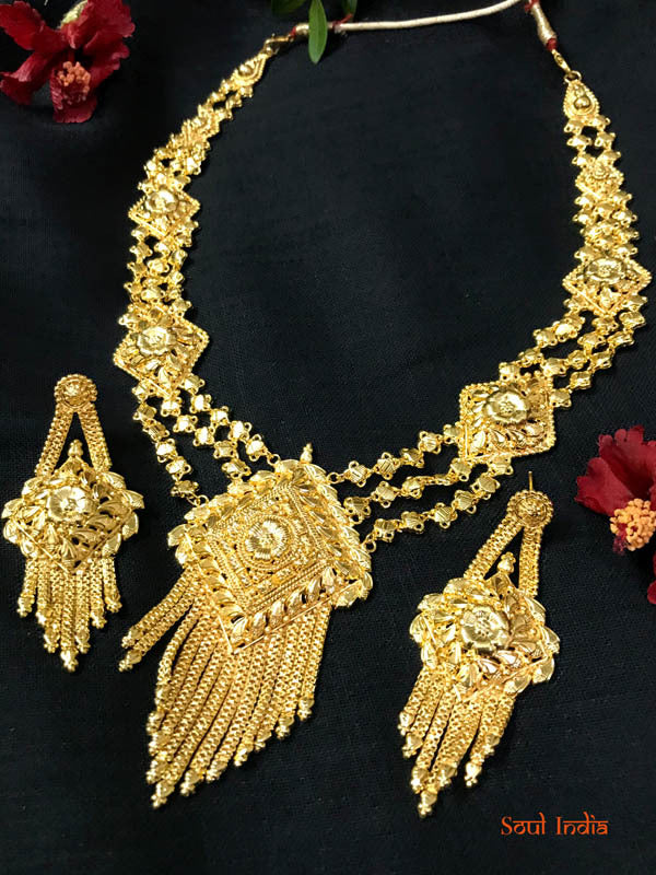 Gold Plated Traditional Jewellery Set With Earrings