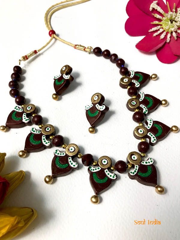 HandmadeTerracotta Necklace Set With Jhumka -Brown