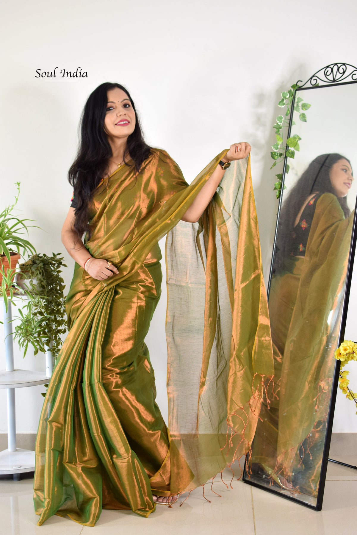 Handloom Mulmul Cotton Bengal Tissue Saree - golden Glow