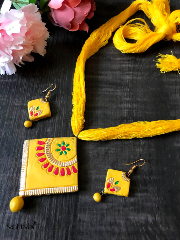 Handmade Terracotta Jewellery Set- Yellow