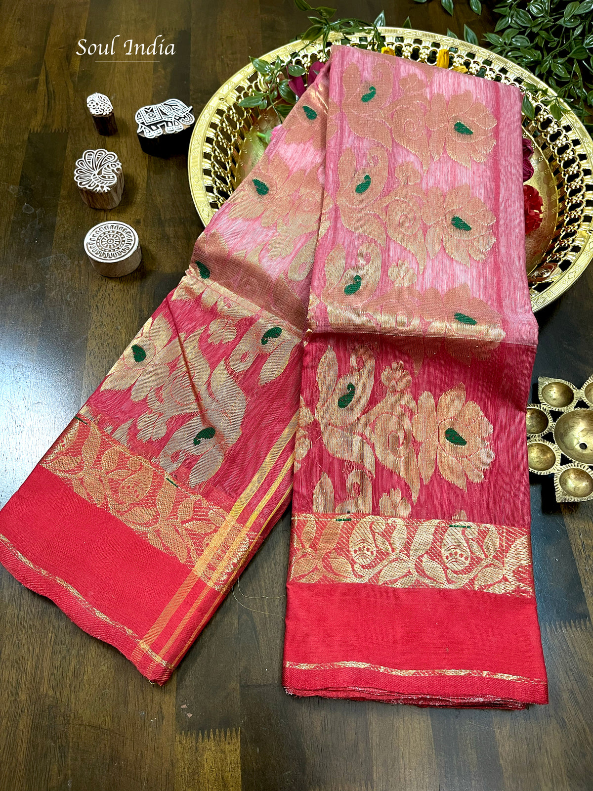 Jamdani Saree with all over Floral work- Off White