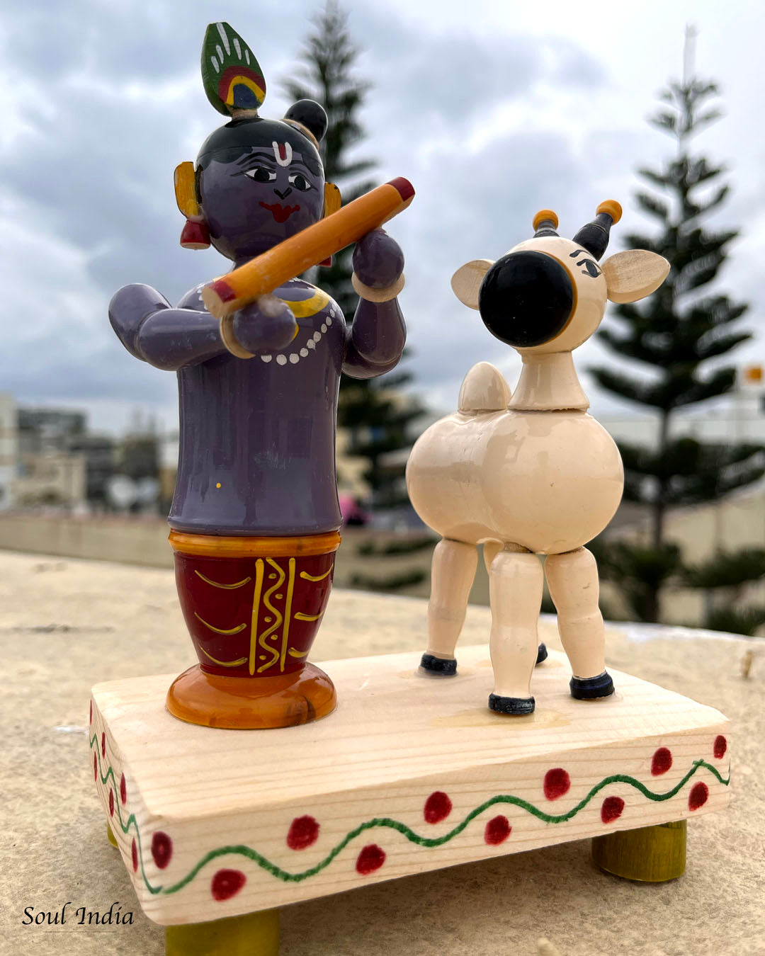 Handcrafted GI TAGGED Etikoppaka Krishna With Cow