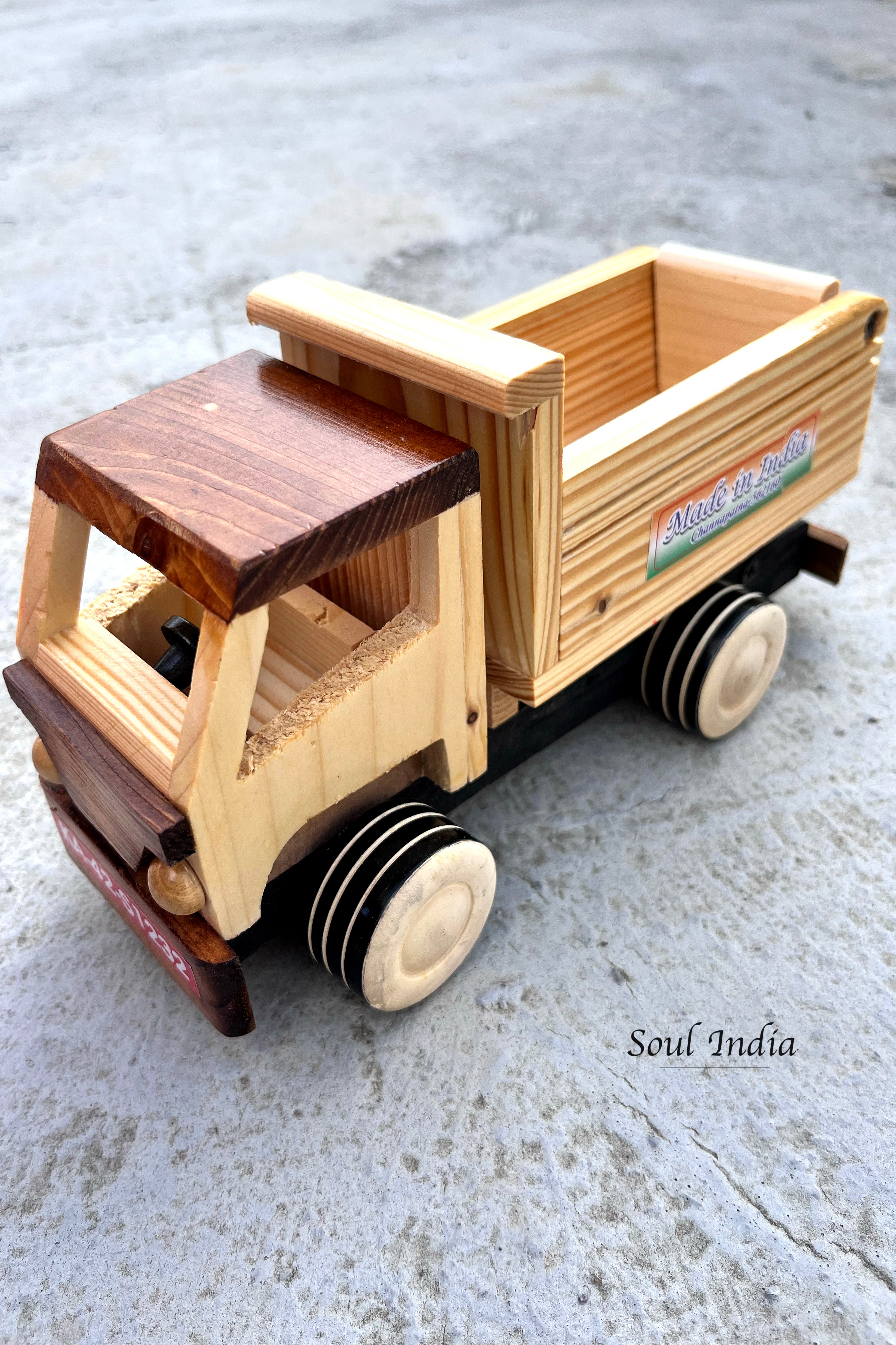 Handcrafted GI TAGGED Channapatna Wooden Truck – Soul India