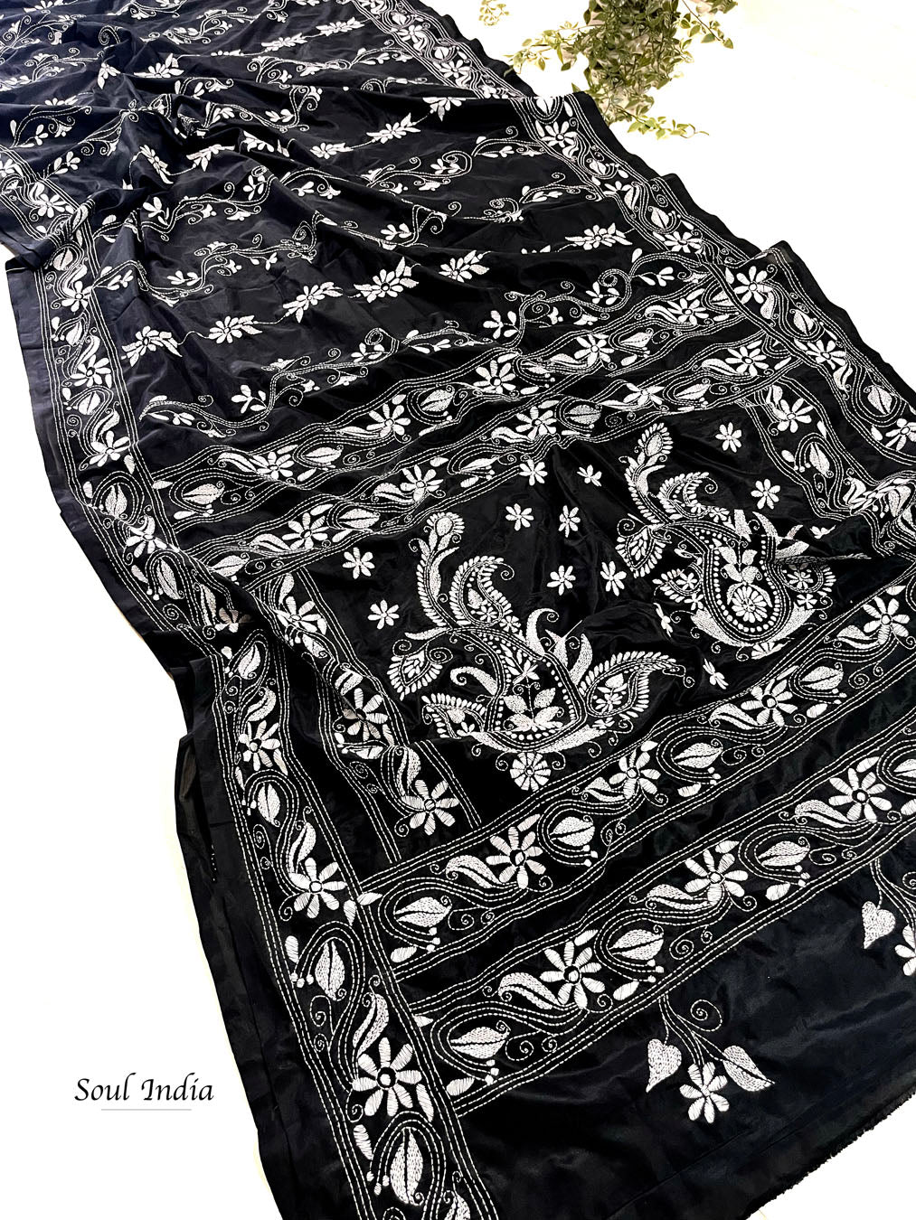 Shantiniketan Hand Embroidery Kantha Stitch Saree - Black