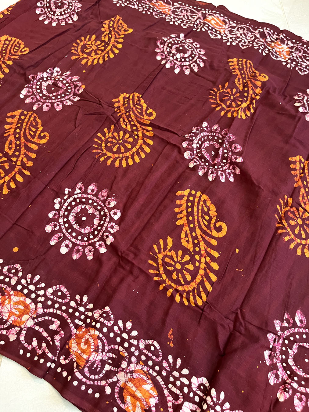 Mulmul Cotton Hand Crack Batik Print Saree - Maroon