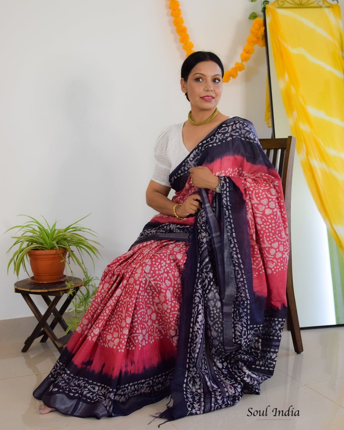 Handloom Cotton Linen Blend Batik Saree - Pink